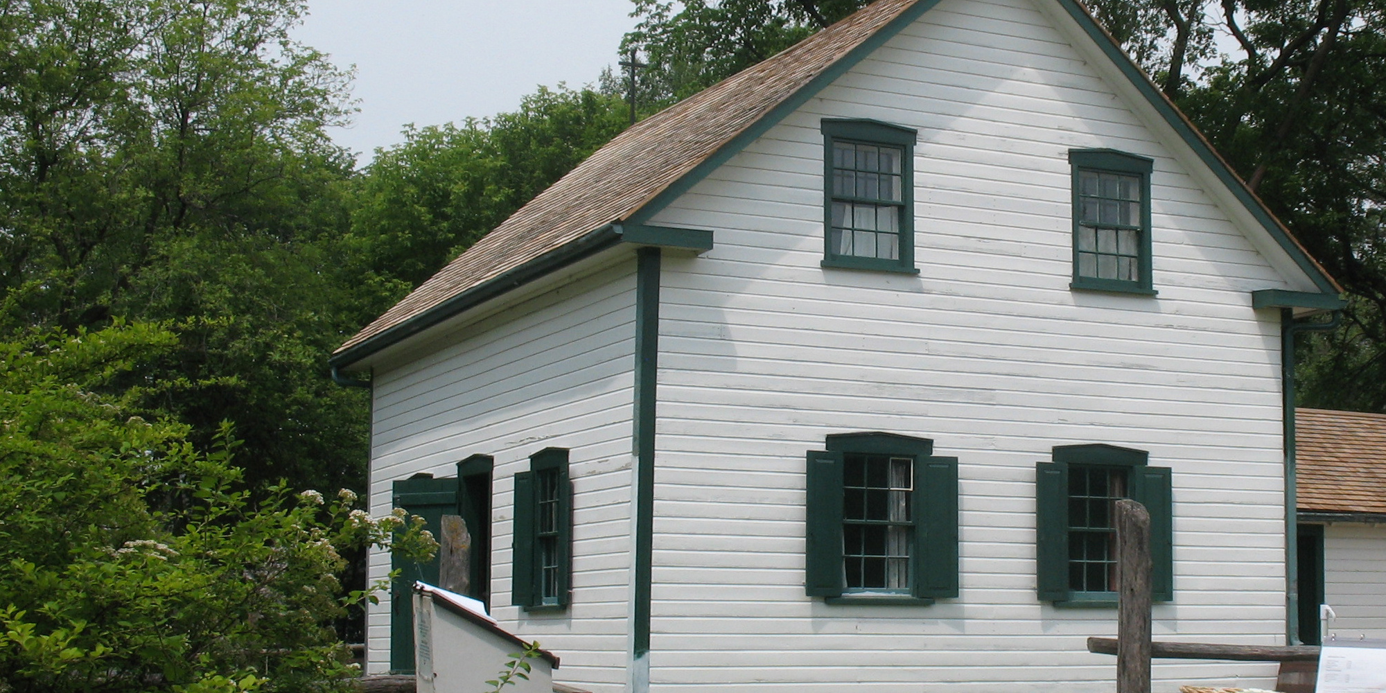 New Visitor Programs for Louis Riel House
